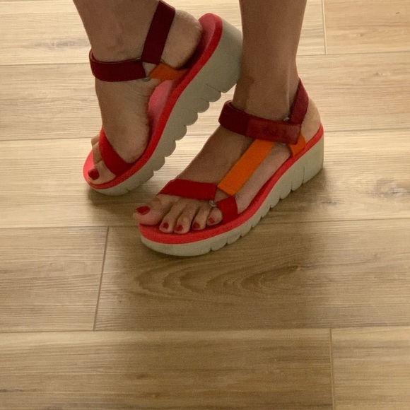 Fly London Yefa Multi Platform Strap Sandal Summer Vacation 9/ 9.5 Spicy Red - Picture 6 of 12